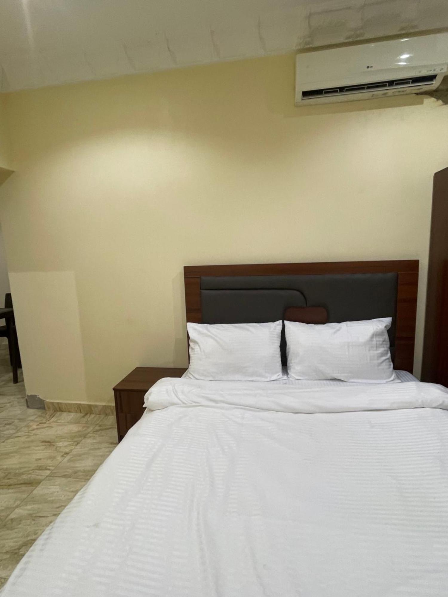 Отель Pilgrim Place Rubuchi Экстерьер фото
